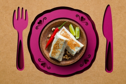 Tortilla z Czerwoną Soczewicą Awokado i Nerkowcami