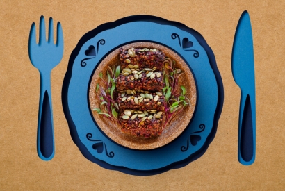 Pieczeń z buraka, jarmużu i pestek dyni